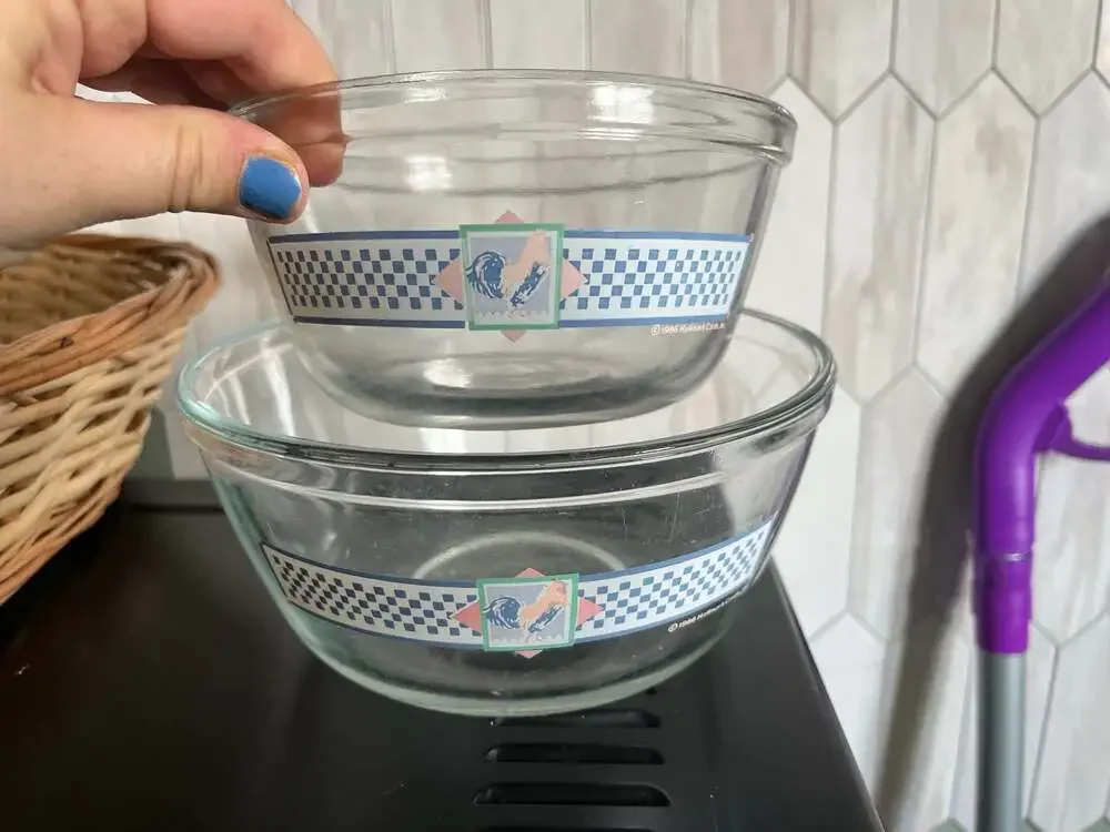 Vintage 1986 Anchor Hocking Ovenware Hallmark Rooster Glass Mixing Bowls - Set o